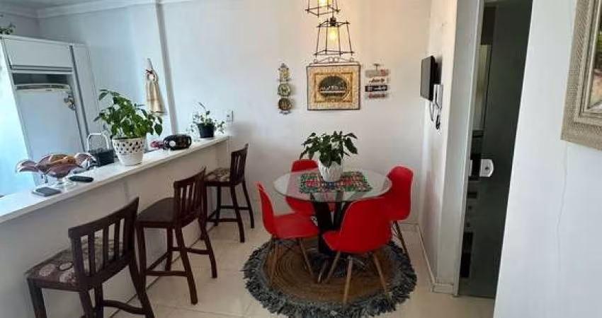 Apartamento quadra-mar no Calçadão da Central