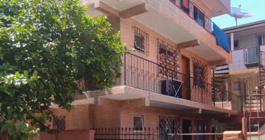 Predinho com 6 apartamentos, todos locados gerando renda no bairro das Nações