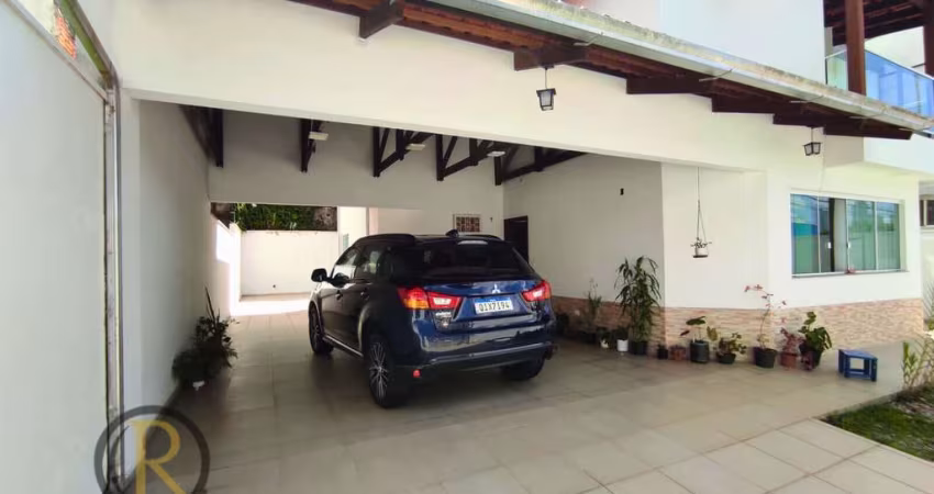 Casa fantástica com suíte master + 2 demi-suítes no bairro das Nações