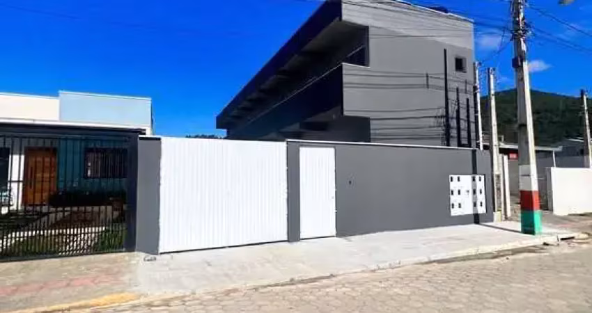 Apartamento localizado a 900m do komprão atacadista no bairro cedro