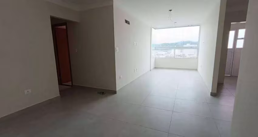 Apartamento com 2 quartos guilhermina em praia grande/sp