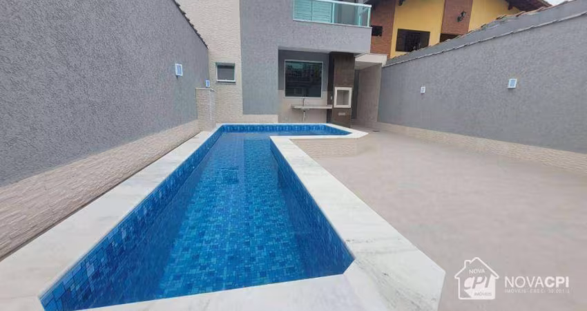 Sobrado com 3 quartos Tupi em Praia Grande/SP