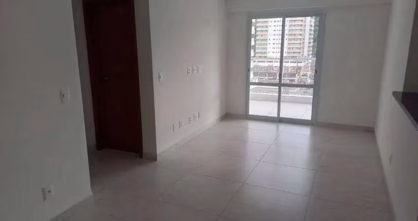 Apartamento com 2 quartos no canto do forte em praia grande/sp