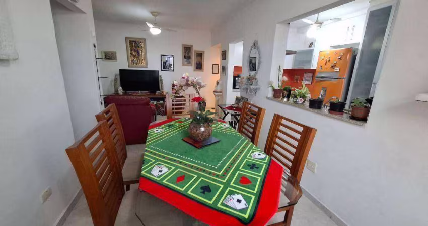 Apartamento mobiliado com 2 quartos a 270 metros da praia