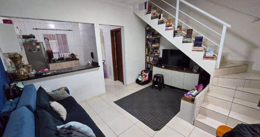 Sobrado à venda em condomínio no bairro Sítio do Campo – 2 quartos, 1 banheiro, cozinha e 1 vaga – 65m²