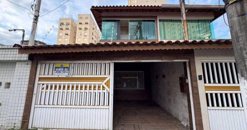 Sobrado à venda em excelente localização – 3 suítes, piscina e área gourmet – R$ 800.000,00