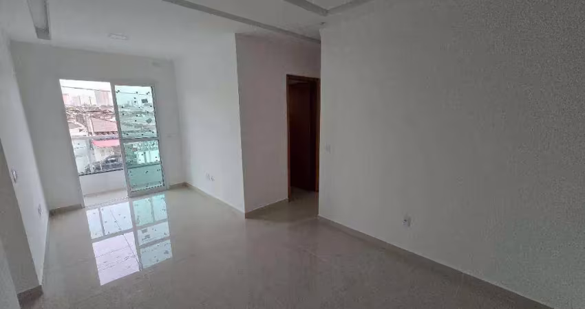 Casa de sacada em condomínio com 2 quartos no tude bastos em praia grande/sp