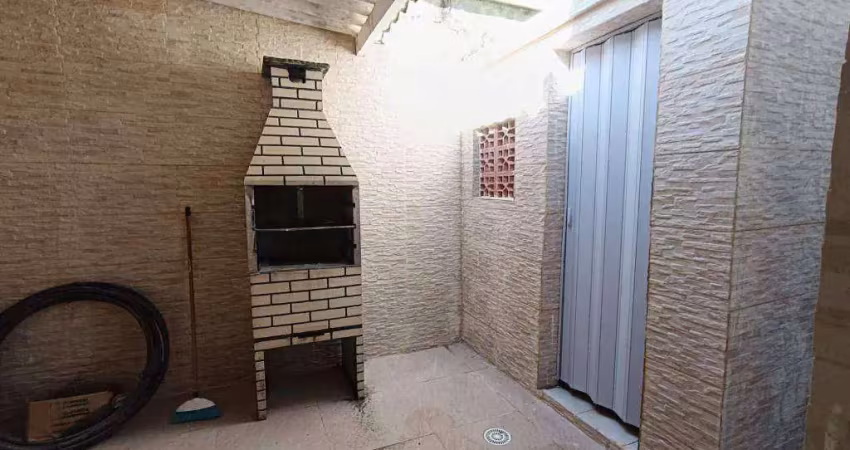 Sobrado com 2 quartos no canto do forte em praia grande/sp