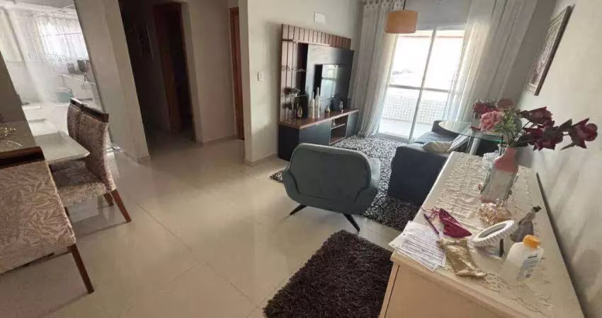 Apartamento mobiliado com 2 quartos na vila guilhermina em praia grande/sp