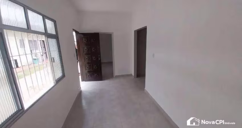 Casa para alugar com 01 quarto no canto do forte em praia grande/sp