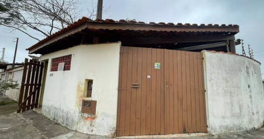Casa à venda em mongaguá – 2 quartos, 2 vagas e preço imperdível