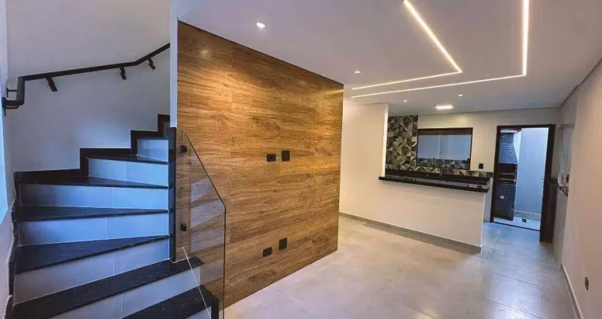 Sobrado novo à venda no ocian, praia grande/sp – 2 dormitórios, sacada e fino acabamento