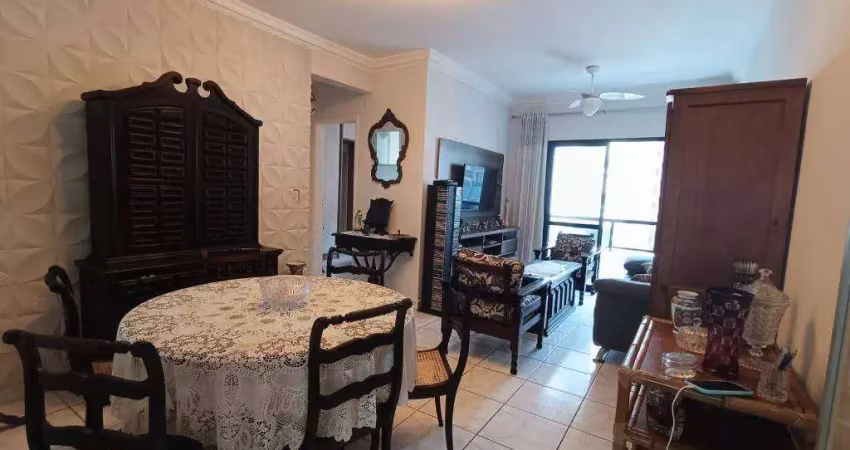 Apartamento mobiliado na vila tupi – 2 quartos (1 suíte), sacada, lazer completo e a 170m da praia