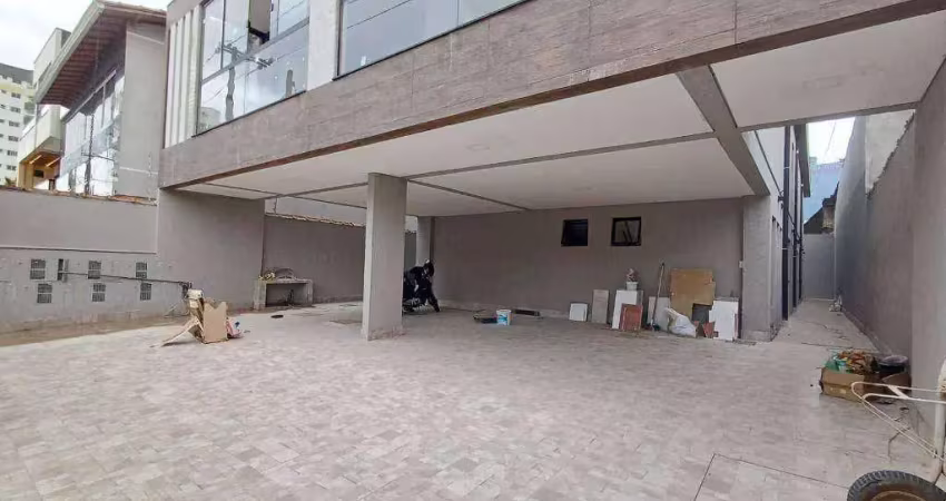 Sobrado com 3 quartos 1 suíte  na vila guilhermina em praia grande/sp