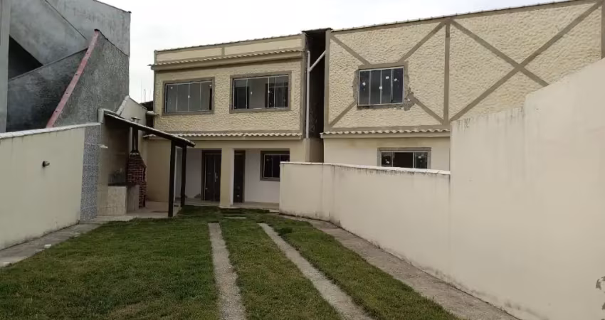 Casa espaçosa com 3 quartos, área gourmet e garagem para 4 carros no bougainville 3