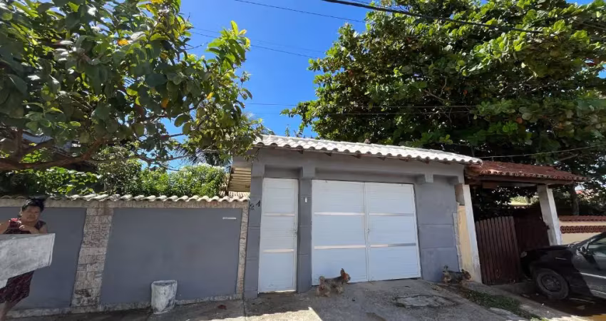 Casa + 7 Kitnets à Venda – Lado Praia | Em frente ao Shopping de Unamar!