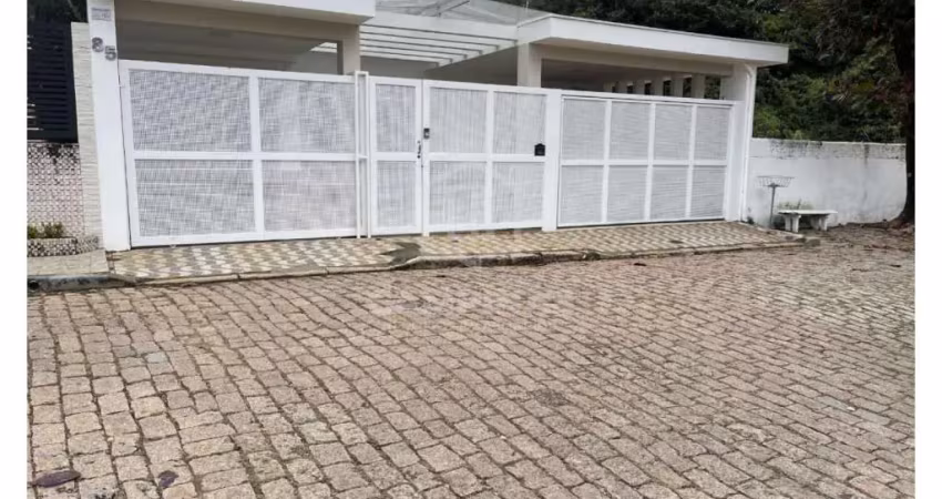 Casa com 3 quartos à venda no Centro, Amparo 