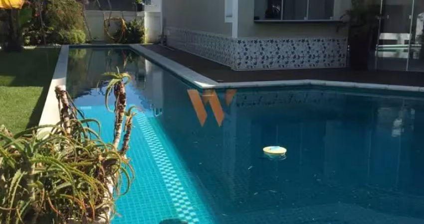 Ótima casa com 374m² à venda em jurerê in – florianópolis/sc!