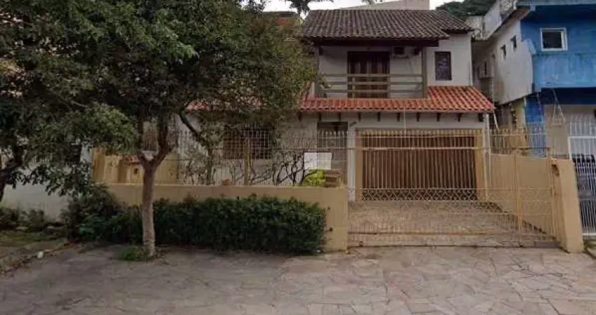 Casa com 3 quartos à venda na Rua Octávio de Souza, 1005, Teresópolis, Porto Alegre
