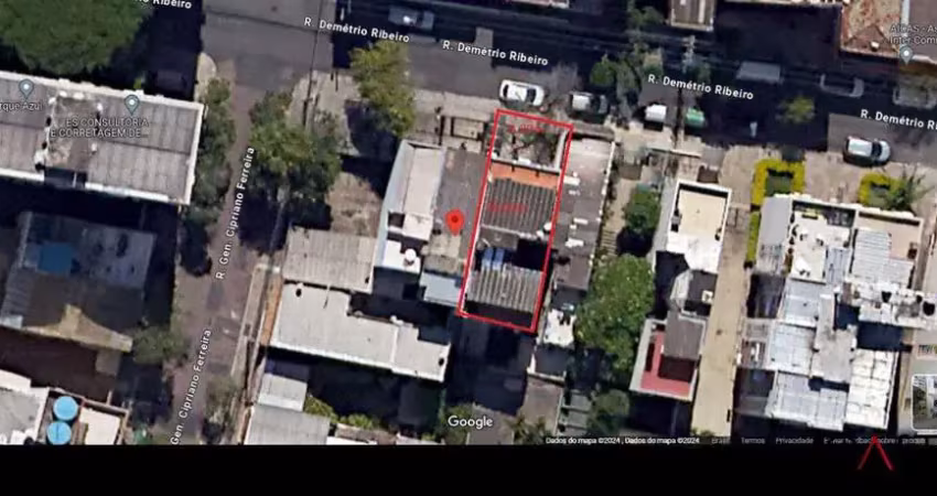 Terreno à venda na Rua Demétrio Ribeiro, 427, Centro Histórico, Porto Alegre