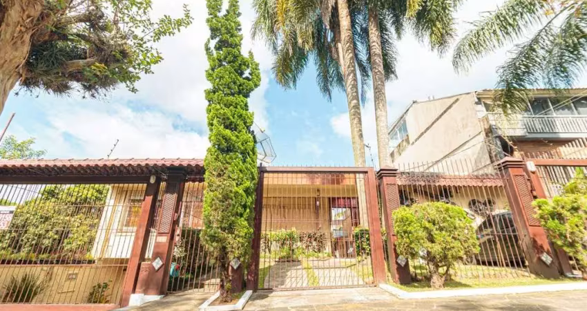 Casa com 7 quartos à venda na Rua Estácio de Sá, 332, Chácara das Pedras, Porto Alegre