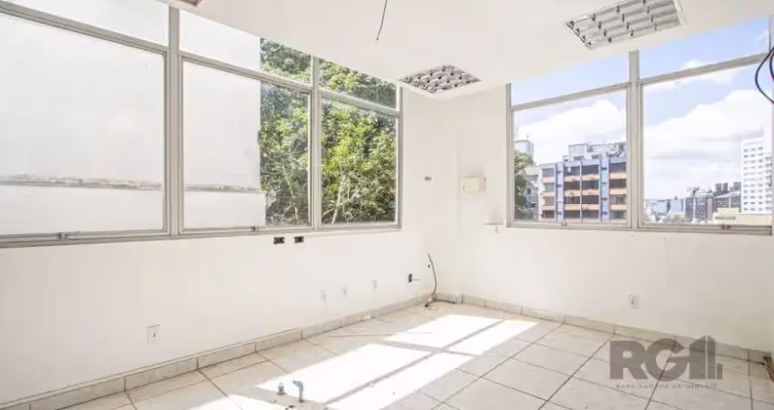 Ponto comercial para alugar na Rua Duque de Caxias, Centro Histórico, Porto Alegre