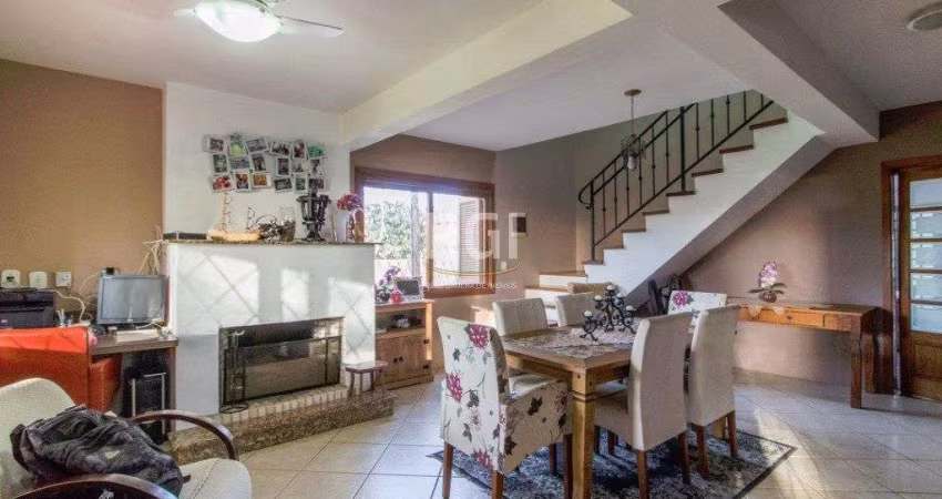 Casa para Venda - 318.18m², 3 dormitórios, sendo 1 suites, 6 vagas - Belém Novo