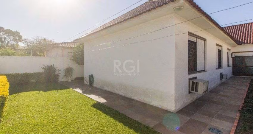 Casa para Venda - 170m², 4 dormitórios, sendo 2 suites, 3 vagas - São Sebastião