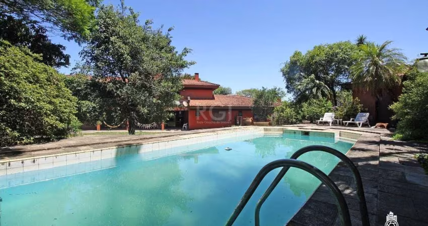 Casa Condominio para Venda - 486m², 4 dormitórios, sendo 1 suites, 3 vagas - Cav