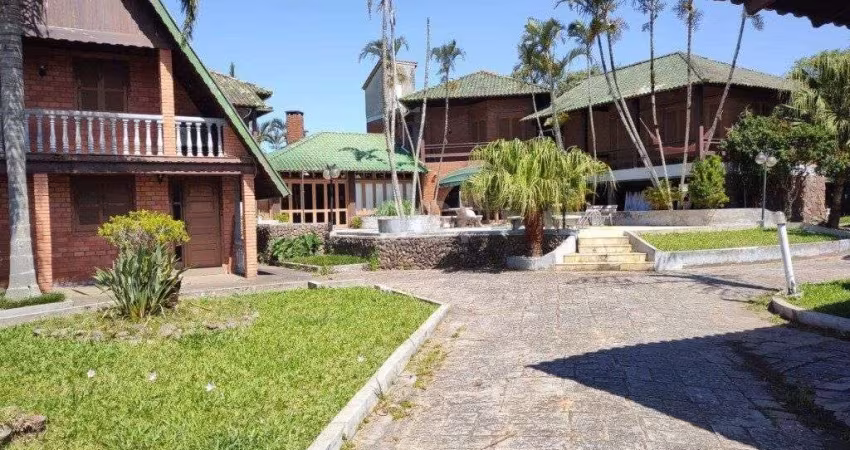Casa para Venda - 568.38m², 2 dormitórios, sendo 2 suites, Torres