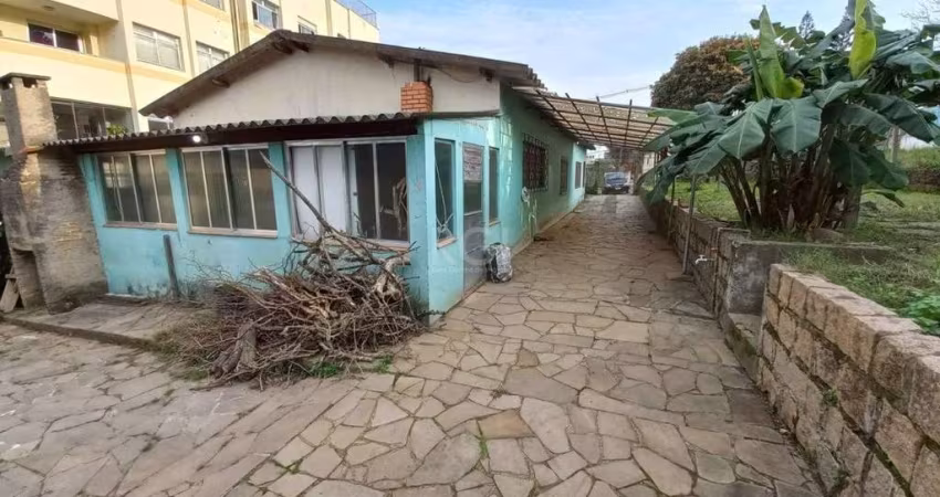 Casa para Venda - 400m², 4 dormitórios, 6 vagas - Cristal