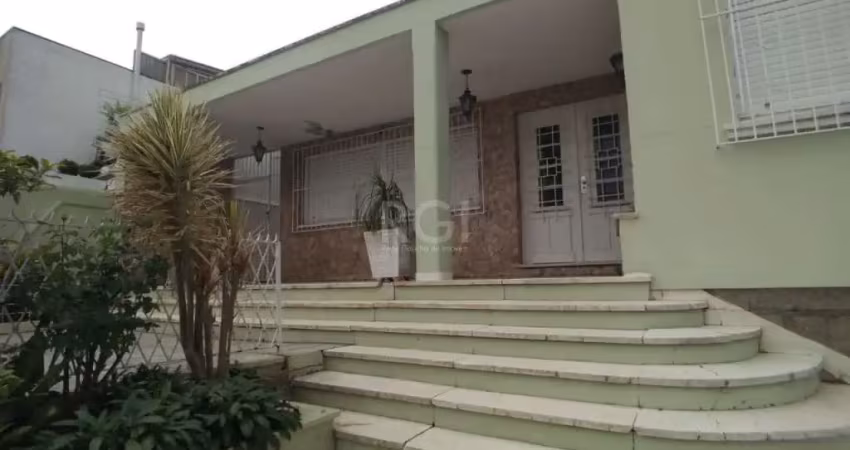 Casa com 4 quartos à venda na Rua Catão Coelho, Medianeira, Porto Alegre