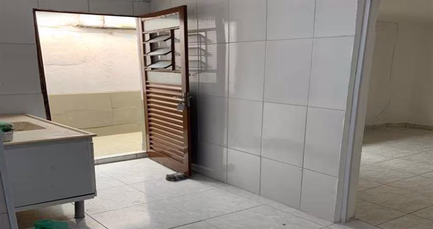 Casa com 1 quarto para alugar na Rua Santa Bárbara do Oeste, Vila Nova Cachoeirinha, São Paulo