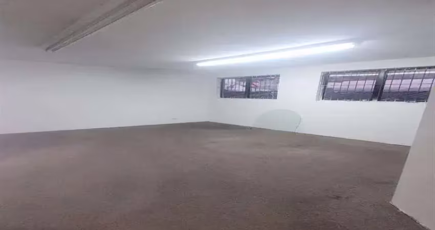 Sala comercial para alugar na Avenida José de Brito de Freitas, Vila Bandeirantes, São Paulo