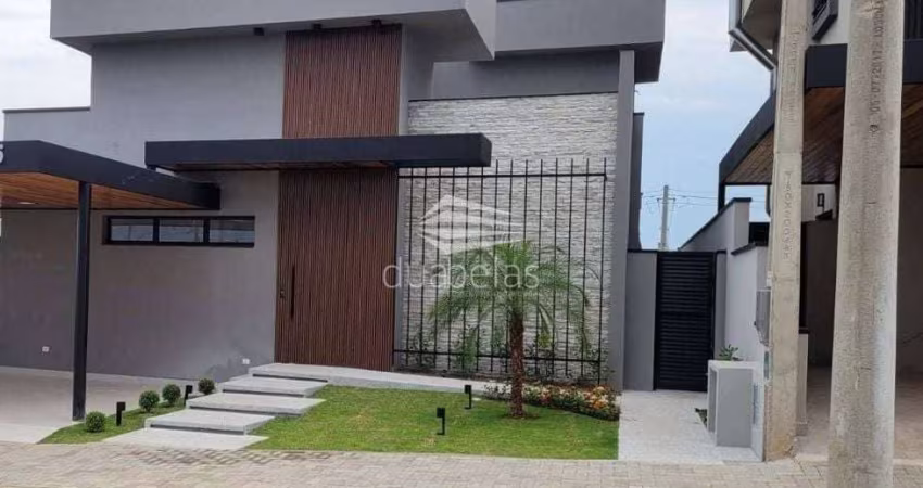 Uma linda Casa no Condomínio Rudá.