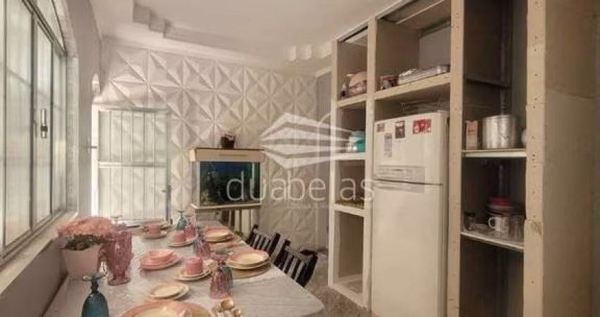 Casa com ponto comercial Jd Ismênia