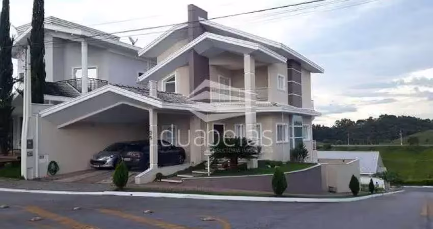 Belíssima casa à venda em condomínio fechado na zona norte - em sjc