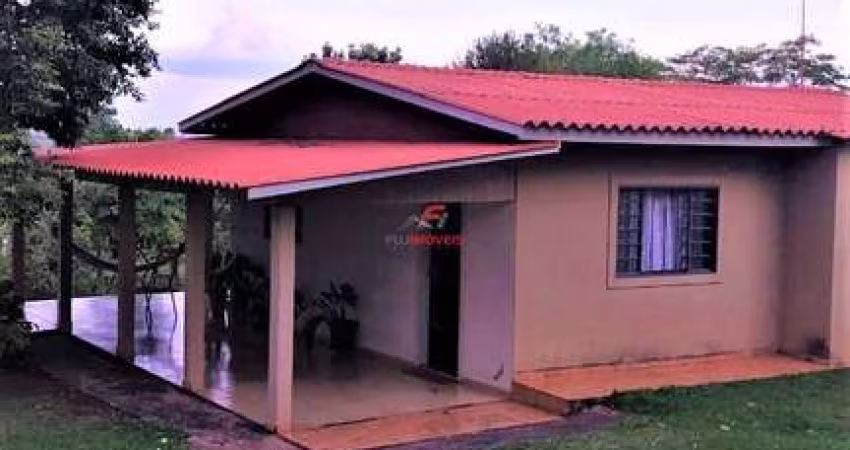 CHACARA PROXIMO AO PORCO NO TACHO