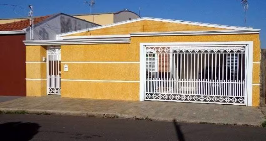 Casa em Jardim São João Batista - São Carlos, SP