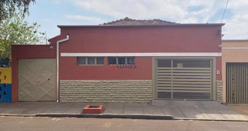 Casa à Venda em Jardim São Carlos: 4 Dormitórios por R$600k