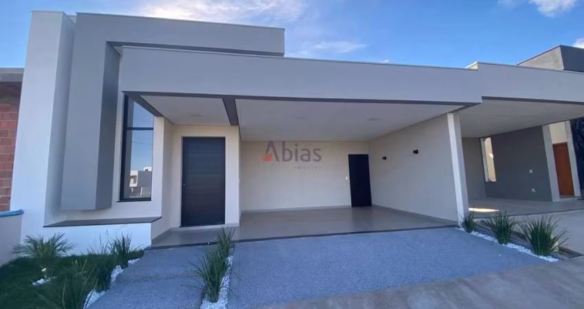 Venda: Casa em Condomínio em São Carlos - 3 Dormitórios