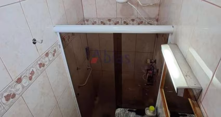 Casa à Venda em Vila Prado - 3 Dormitórios, 145m² por R$460k