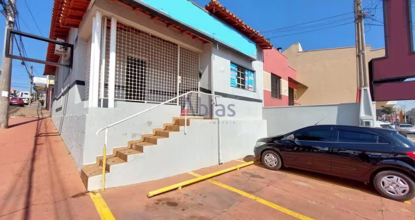 Casa Comercial em Jardim São Carlos - São Carlos, SP
