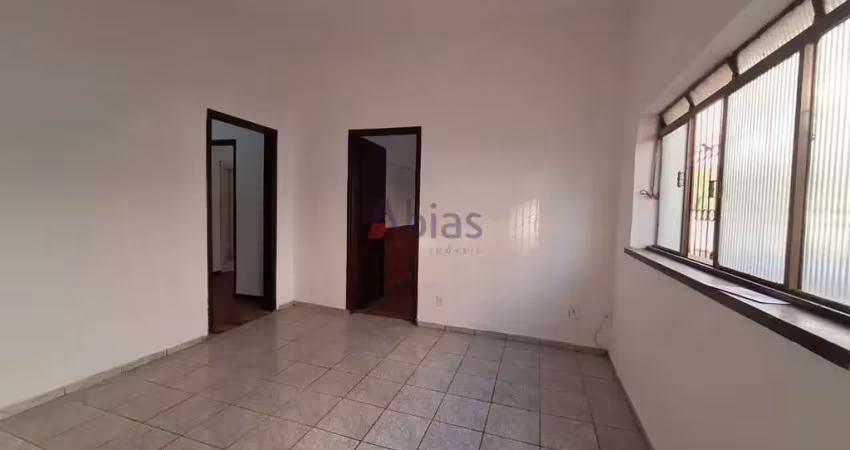 Casa com 3 quartos para alugar na Rua Geminiano Costa, 199, Centro, São Carlos