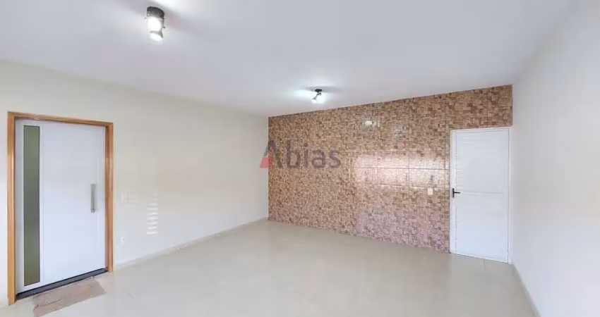 Casa com 2 quartos para alugar na Rua Nicodemo Senapeschi, 187, Vila Irene, São Carlos