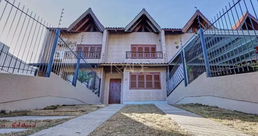 Casa com 3 quartos à venda na Rua Doutor Sady Soares, 59, Guarujá, Porto Alegre