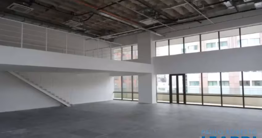 Sala comercial para alugar na Vila Olímpia, São Paulo 