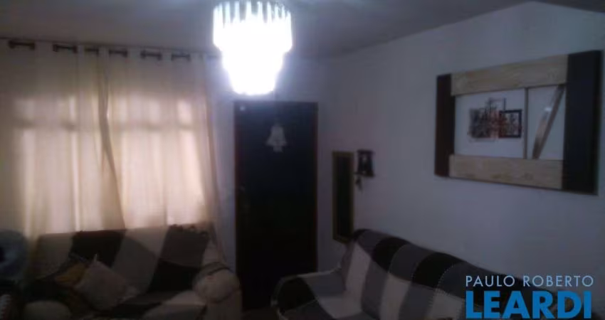 CASA ASSOBRADADA - VILA DO CASTELO - SP