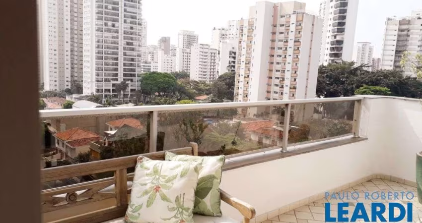 APARTAMENTO - CAMPO BELO - SP