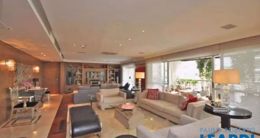 Apartamento com 4 quartos à venda em Moema, São Paulo 